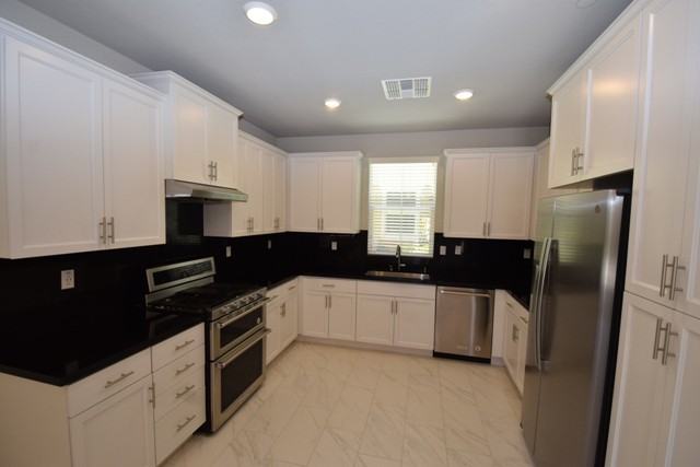 1112 Veranda Ct - Photo 4 of 23