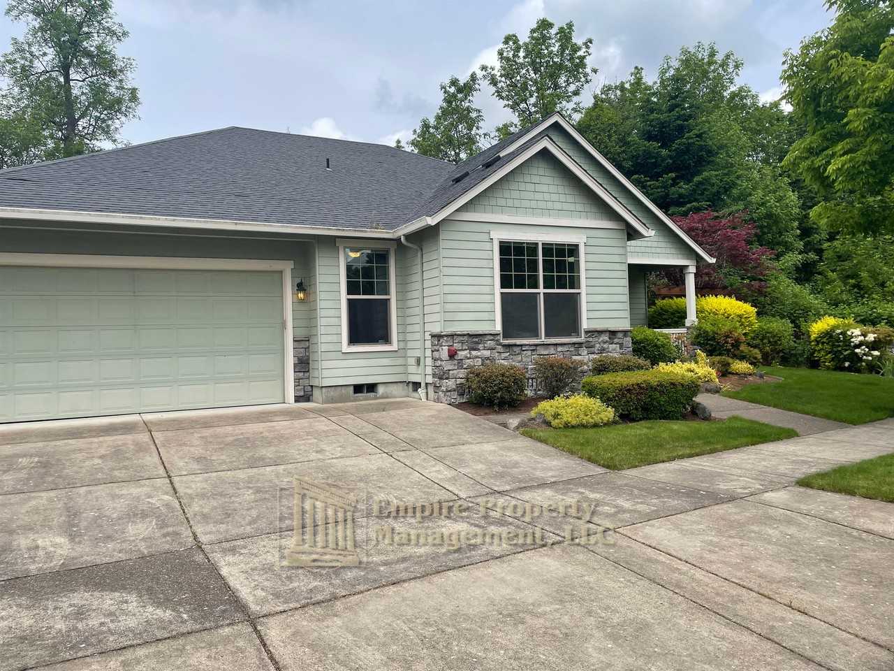 121 Willow Springs Dr #1 - Photo 2 of 18