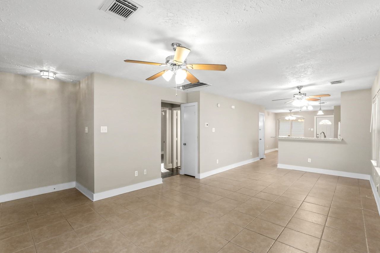 20967 Young Meadows Way #1 - Photo 4 of 17
