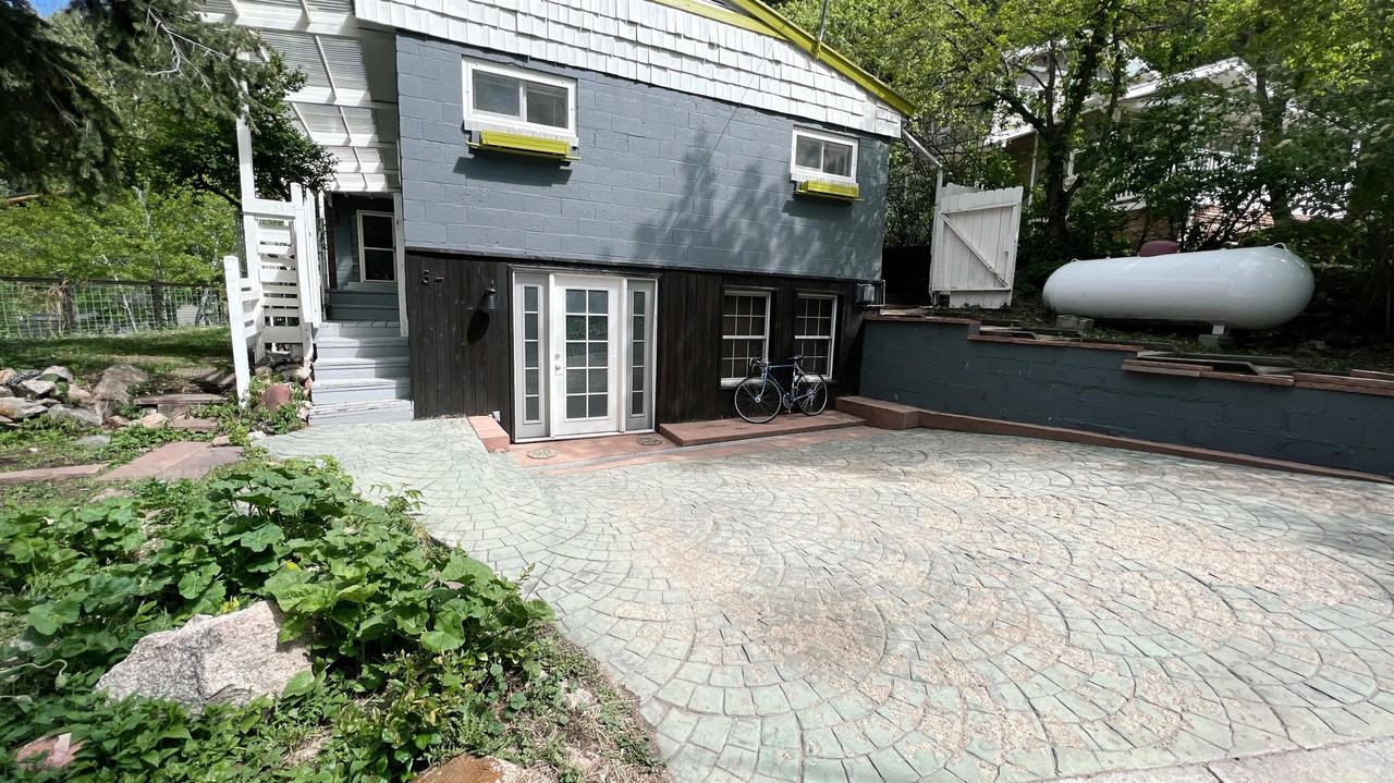 37 Silver Spruce #A - Photo 2 of 36