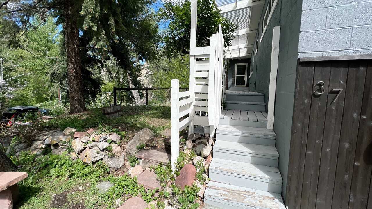 37 Silver Spruce #A - Photo 3 of 36