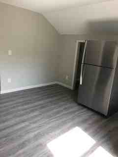 124 7th Ave #B - Photo 5 of 9