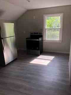 124 7th Ave #B - Photo 6 of 9