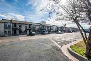 featured image of 1111 Sunrise Rd