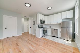 1139 Summit AveApartment 4 - Photo 1 of 1