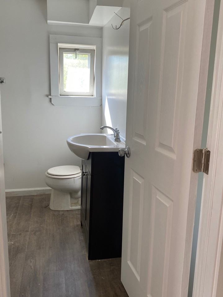 19 Chestnut St #21 - Photo 2 of 4