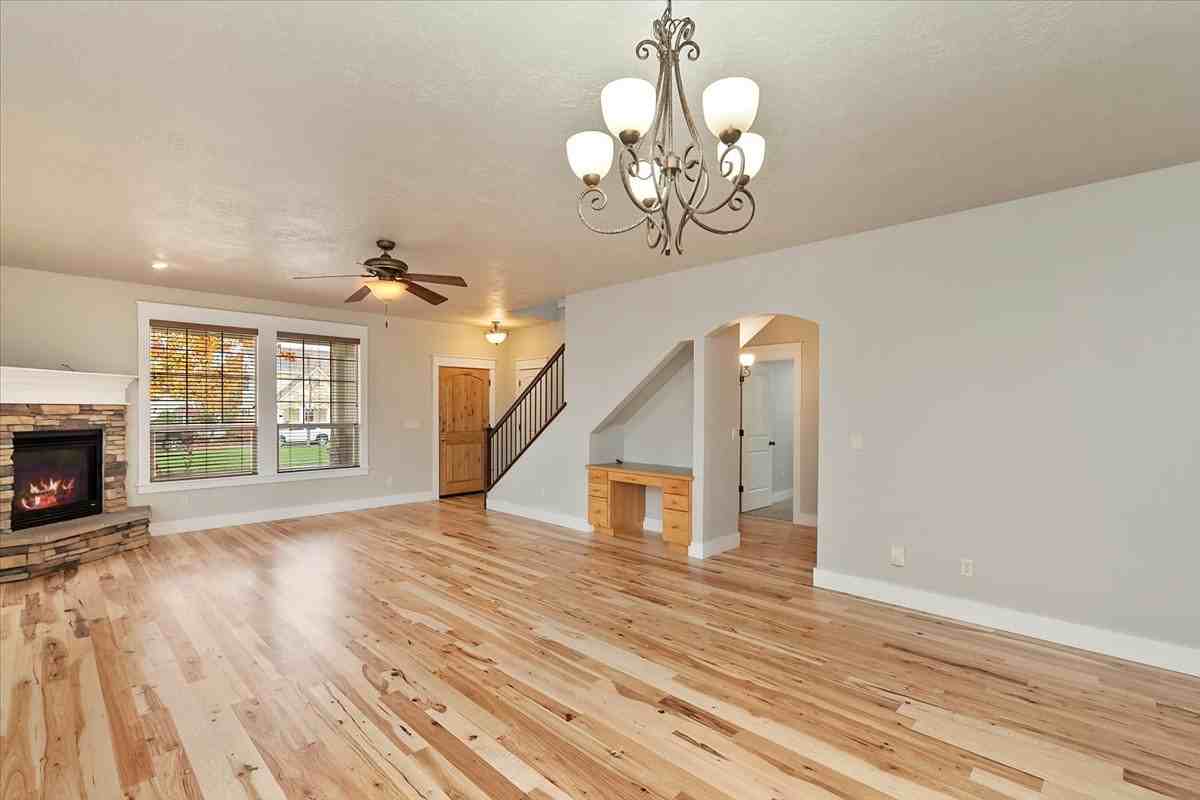 12722 N 9th Ave #1 - Photo 5 of 35