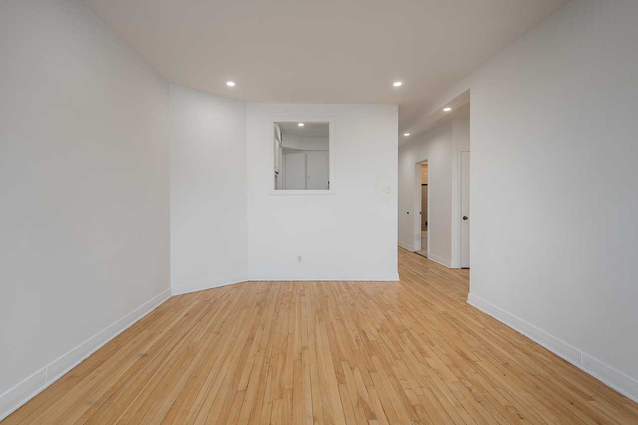 5475 Westminster - Photo 2 of 15