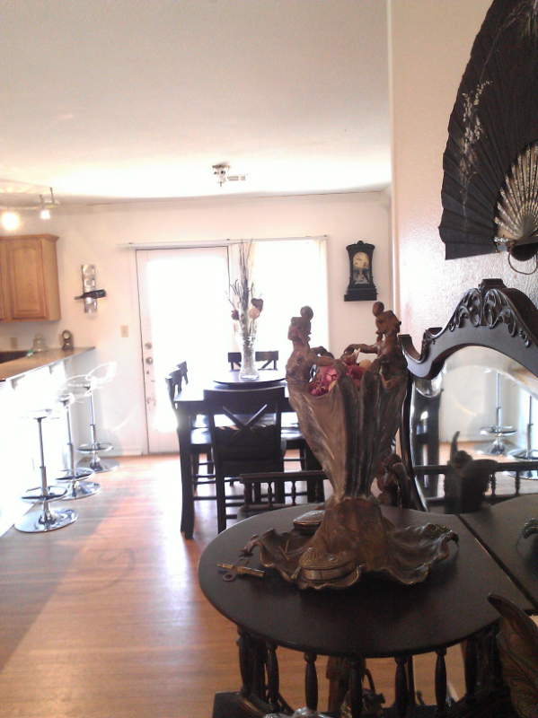 5215 S Oswego Ave - Photo 2 of 16