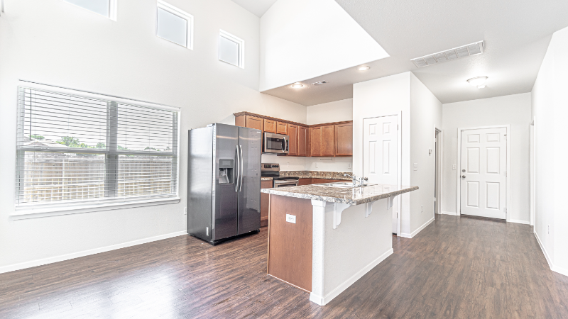 4301 Sw Gallatine Ave - Photo 2 of 18