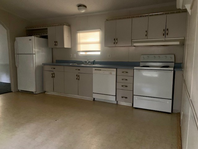 334 Brough Rd - Photo 3 of 8