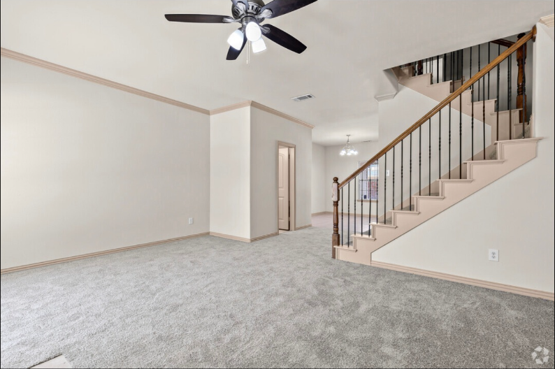 2320 Calendar Ct - Photo 2 of 4