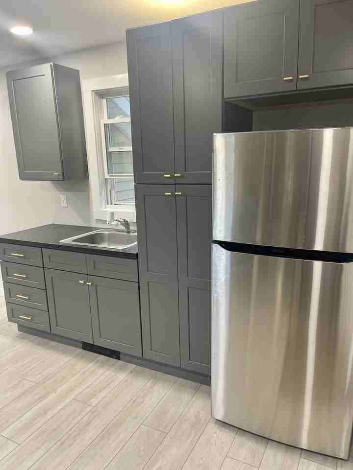 16 Elm St #TOP - Photo 3 of 18