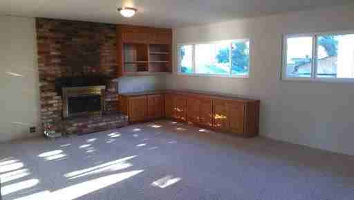90 Manville Ave - Photo 2 of 15