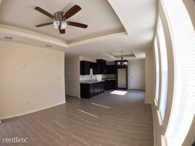 1227 Whiteoak Dr - Photo 3 of 24