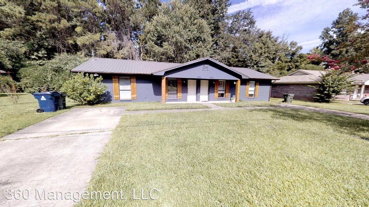 1377-1379 Hampton Drive - Photo 2 of 15