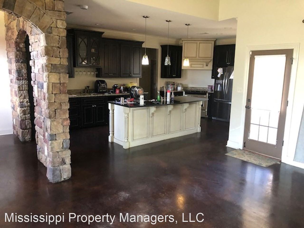 3234 Forest Hill Dr - Photo 3 of 6