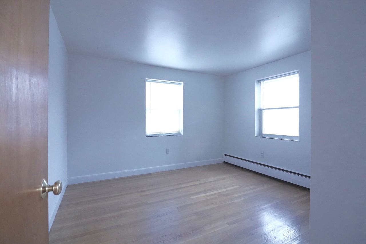 47 Broadway #11 - Photo 6 of 10