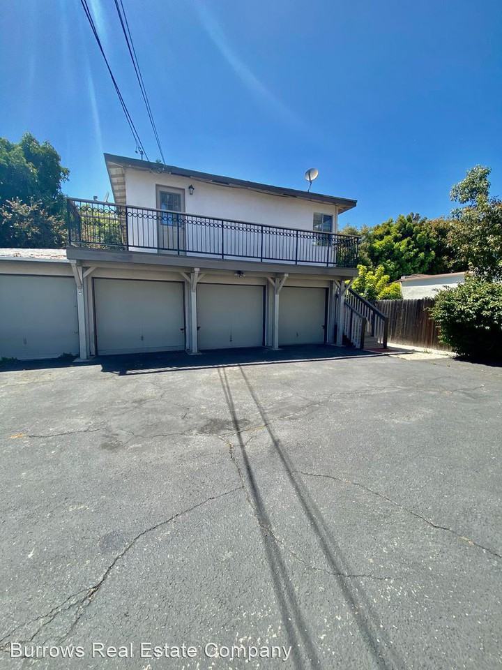 211 S Santa Cruz St - Photo 3 of 14