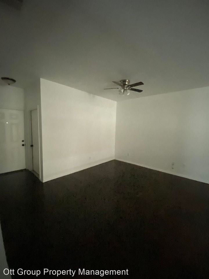 237 N. Mary Jo Dr. - Photo 2 of 11