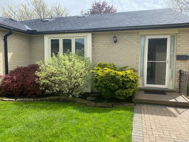 211 Pine Valley Dr - Photo 2 of 14