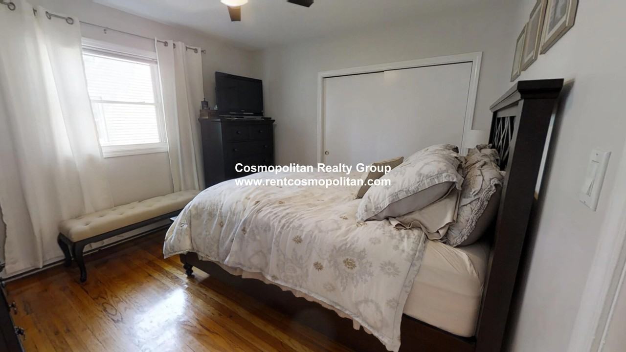 111 1st St - Photo 6 of 18