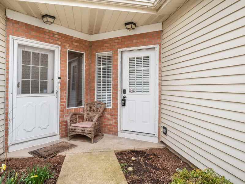 7841 Darien Lake Dr - Photo 2 of 18