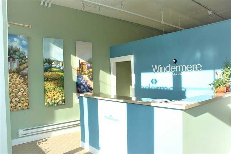 615 Eastlake Ave E - Photo 2 of 3