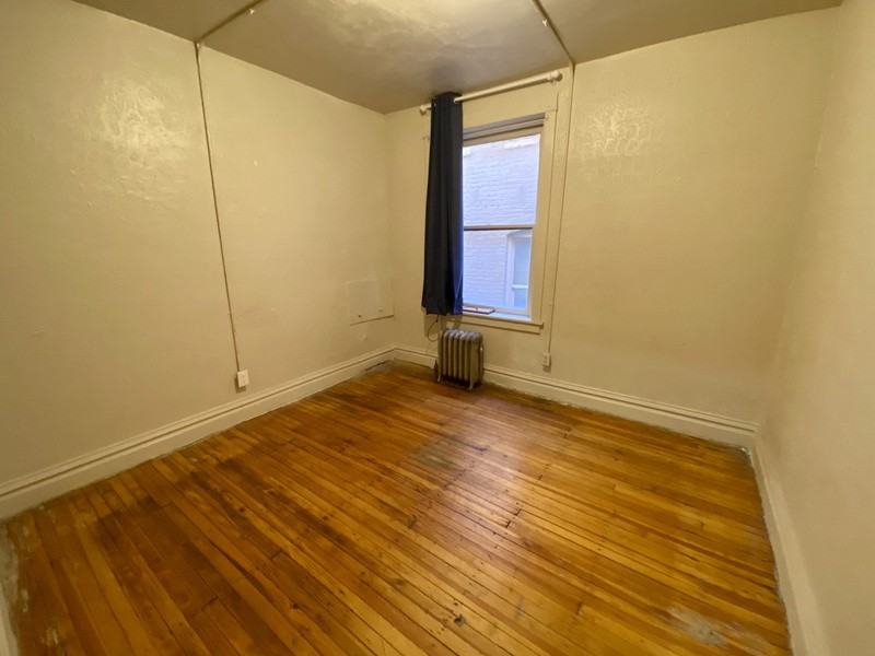 1944 N Grant St - Photo 3 of 6