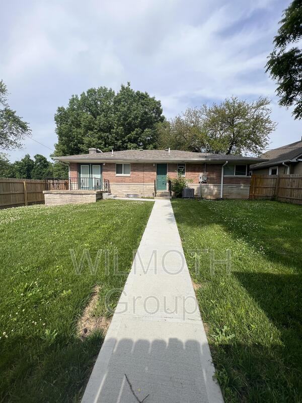 3901 Clarendon Rd - Photo 2 of 10