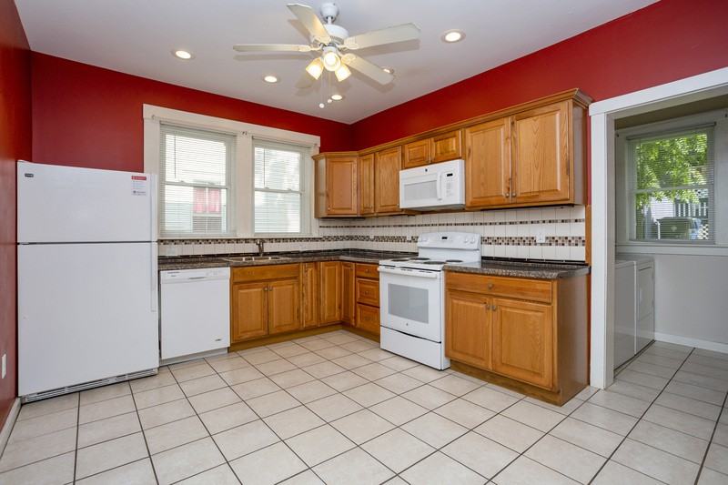 73 Maple Ave - Photo 3 of 12