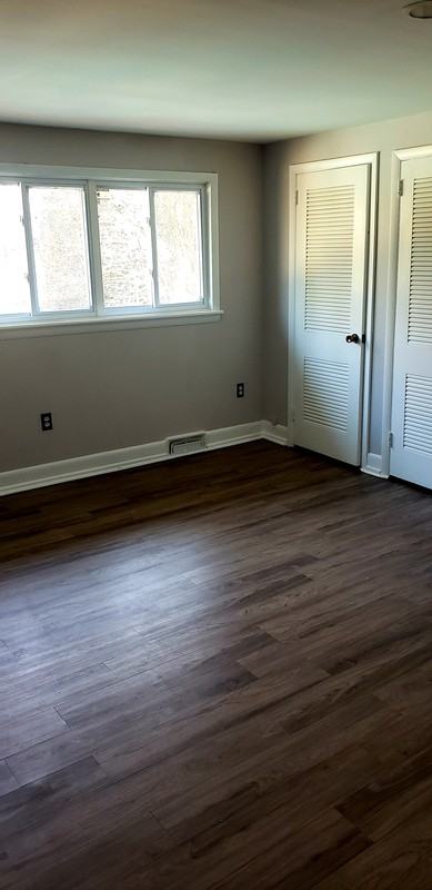 903 Bedroom In Mid Century Mini Mansion #903WALTER - Photo 2 of 16