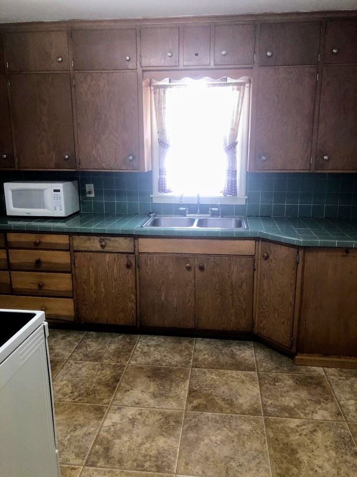 907 Pryor Avenue North #907 - Photo 2 of 14