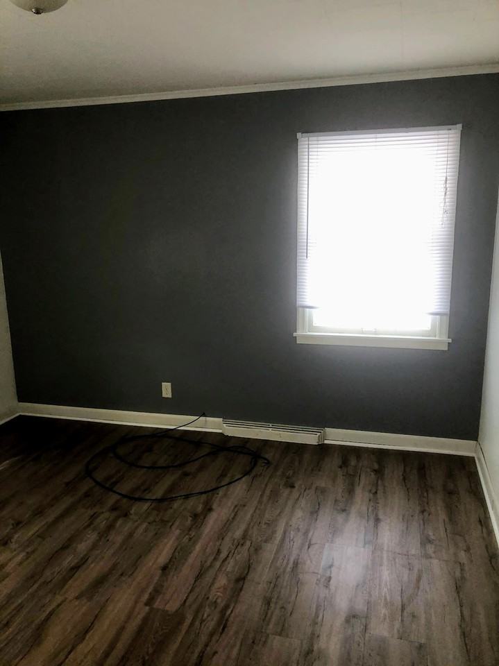 907 Pryor Avenue North #907 - Photo 5 of 14