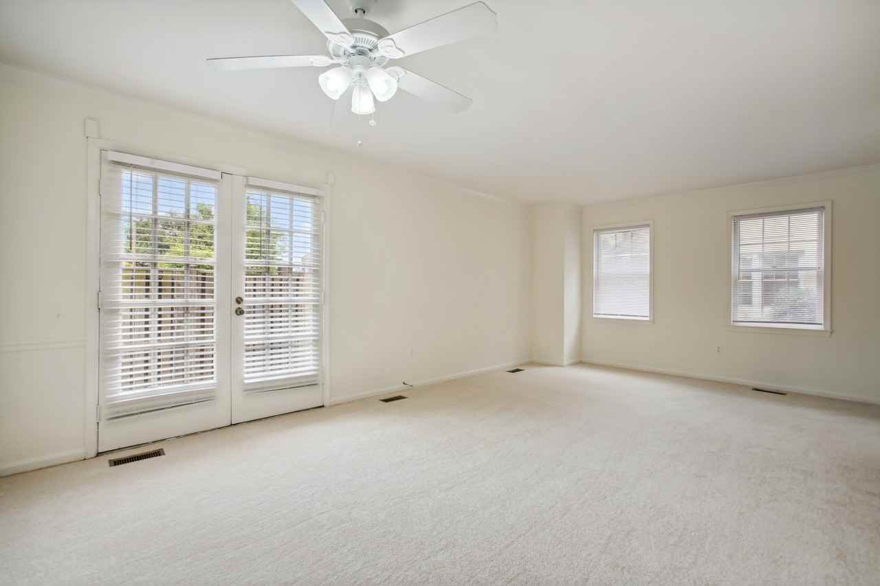 1310 Chetworth Ct - Photo 2 of 13