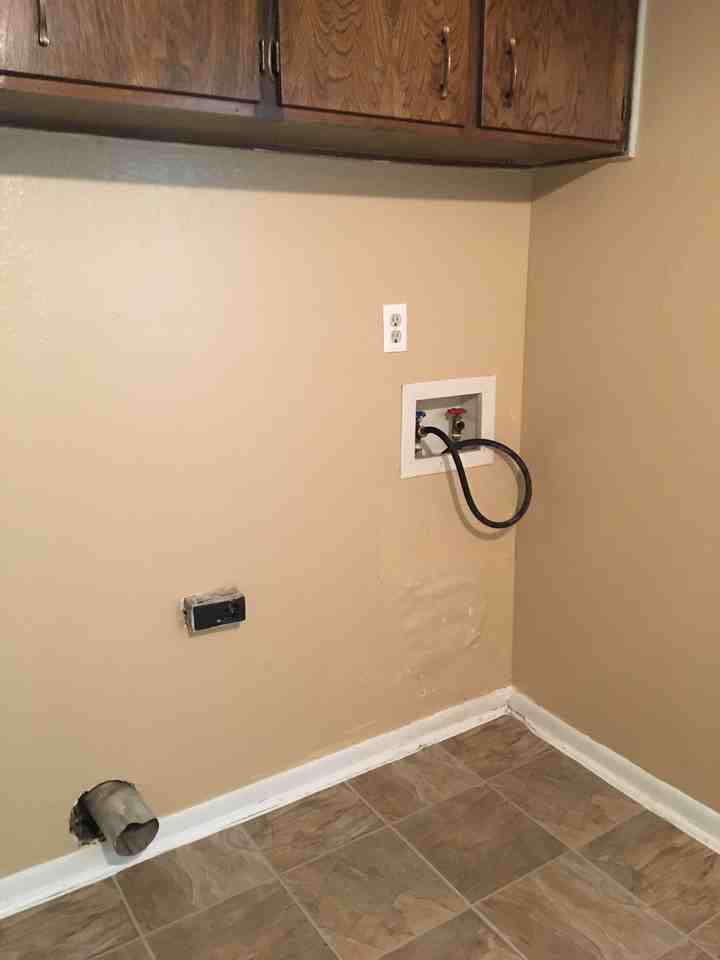 3002 Tanglewood Circle - Photo 2 of 5