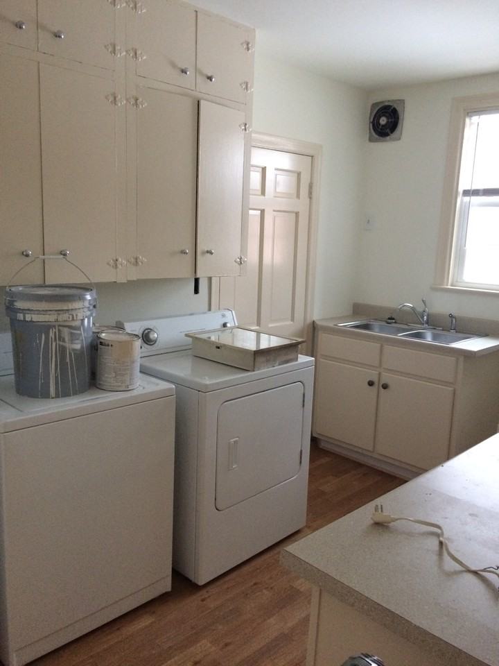 534 Logan St - Photo 3 of 24