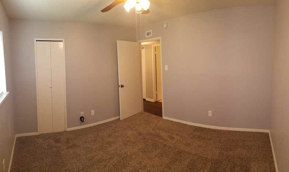 4208 O Hare Dr - Photo 3 of 7