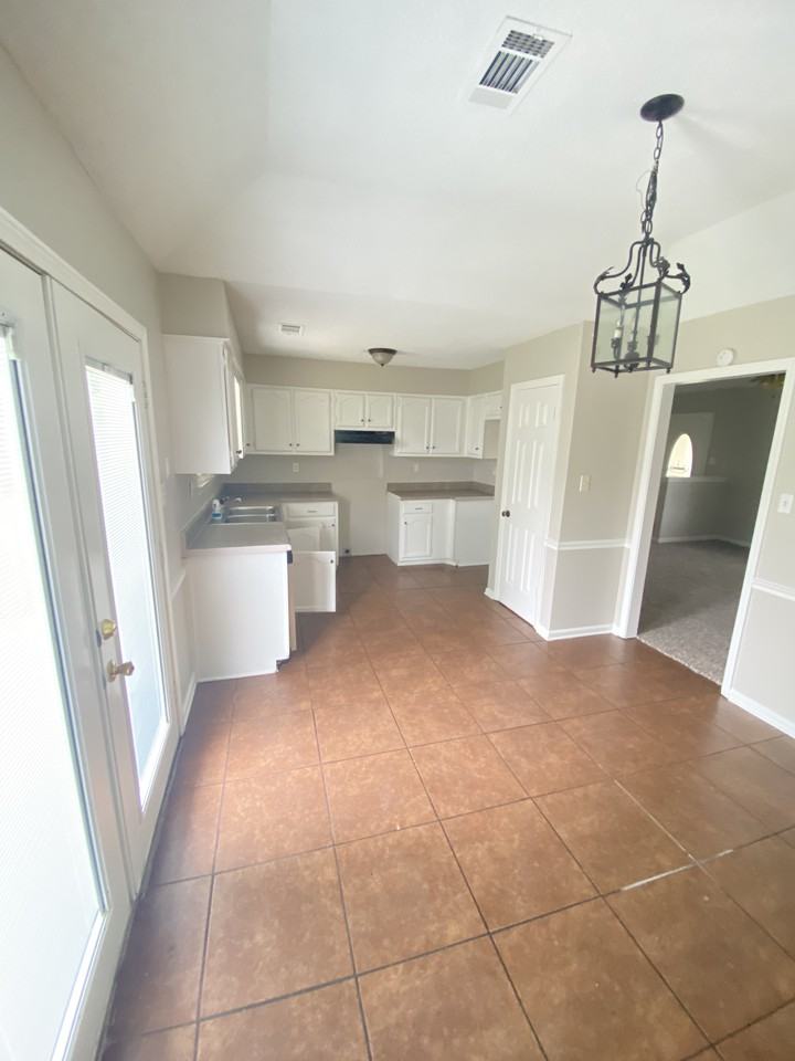 7205 Ransdorp Dr - Photo 2 of 7