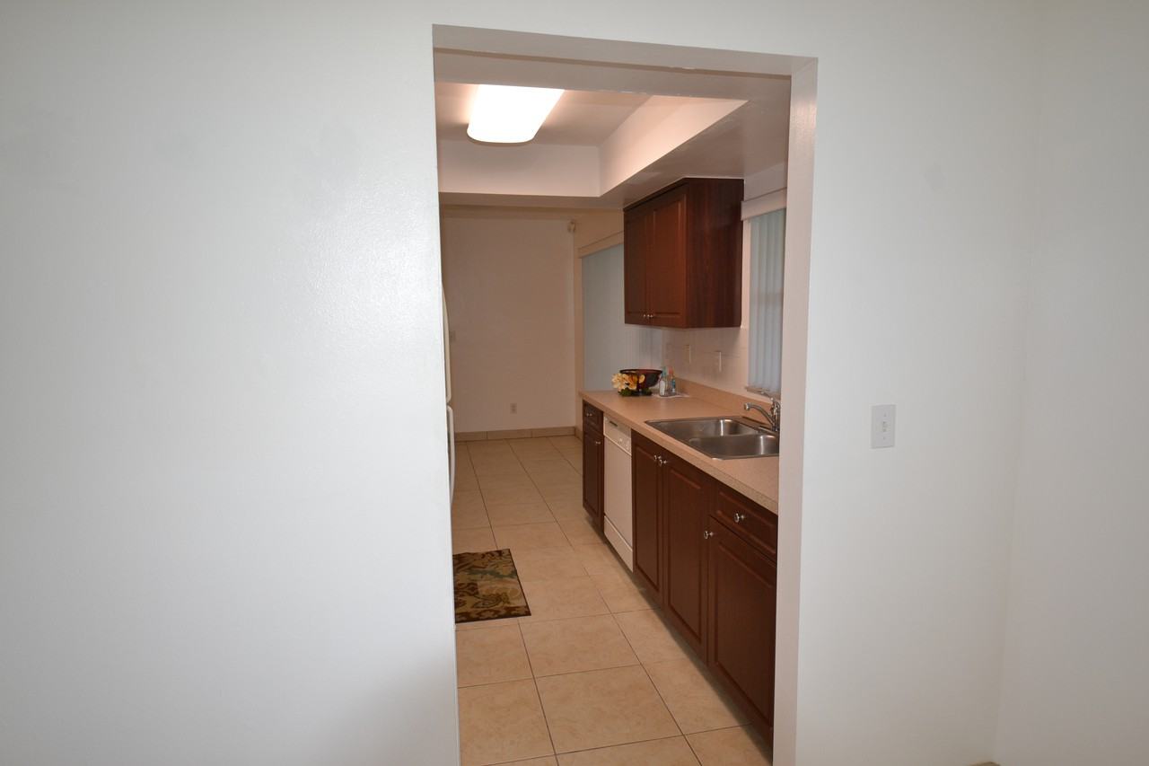 2357 White Oak Cir - Photo 6 of 21