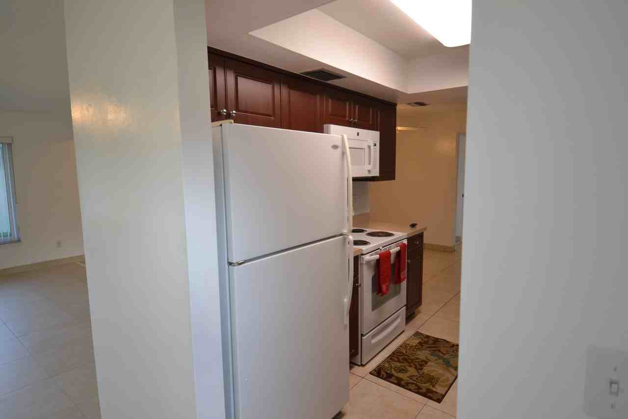 2357 White Oak Cir - Photo 7 of 21