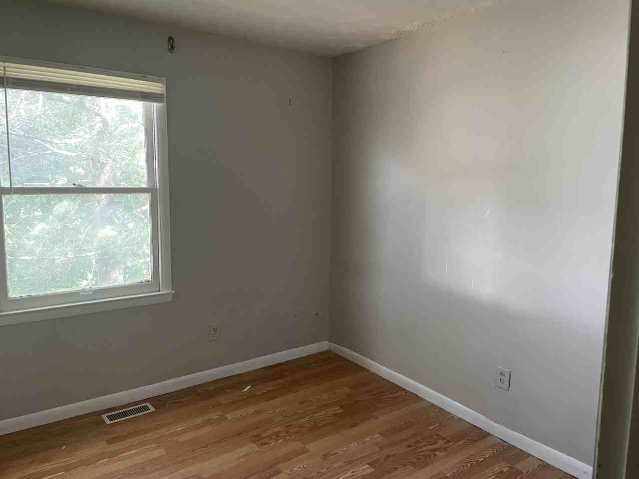 2409 Timberhill Ct - Photo 3 of 5