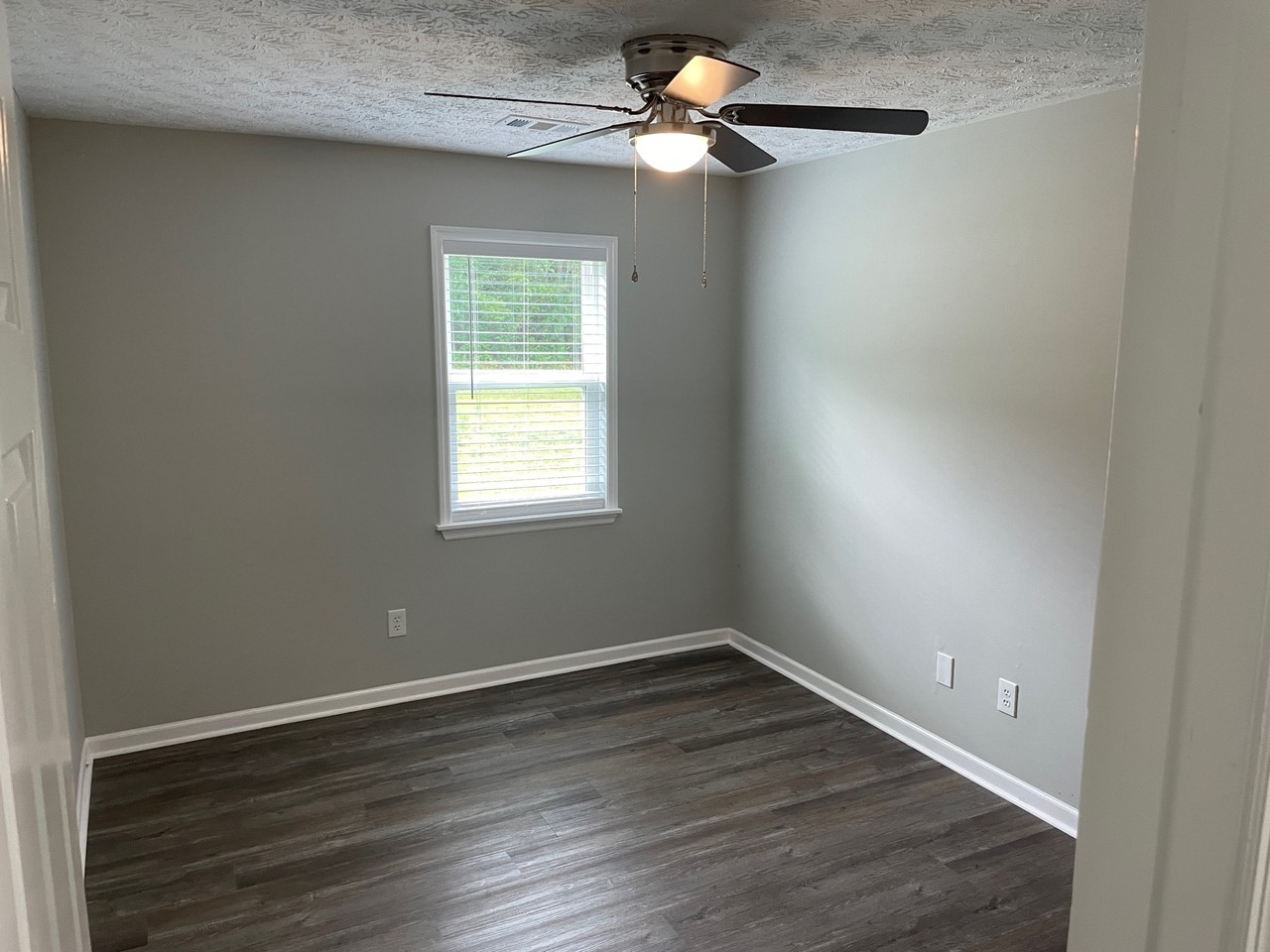 217 Griffin Park Rd - Photo 3 of 5