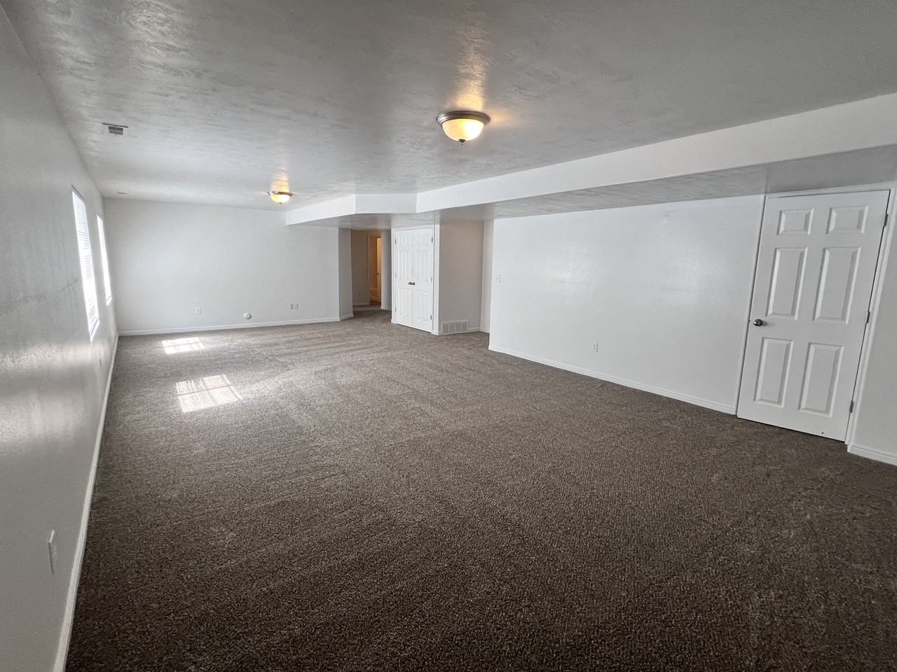 652 Wn - Photo 2 of 3