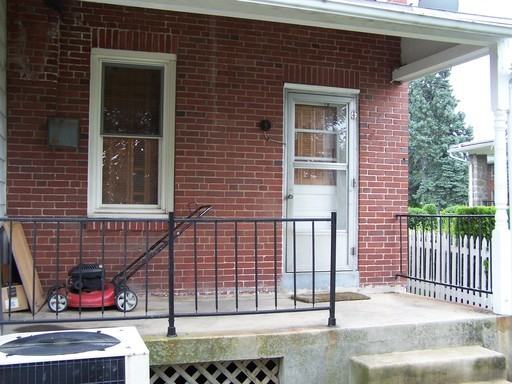 1121 Fern Ave - Photo 3 of 9