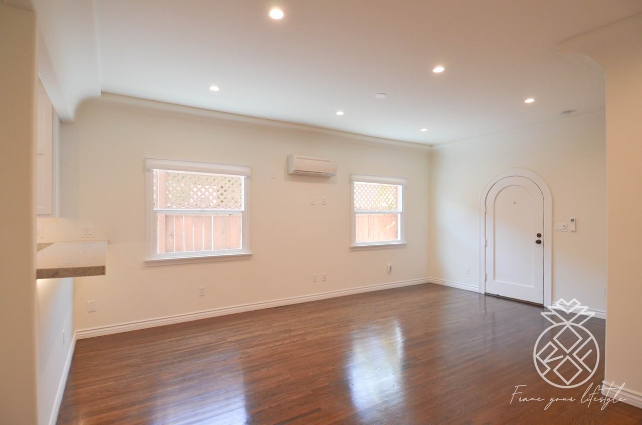 1850 South Redondo Boulevard - Photo 6 of 31