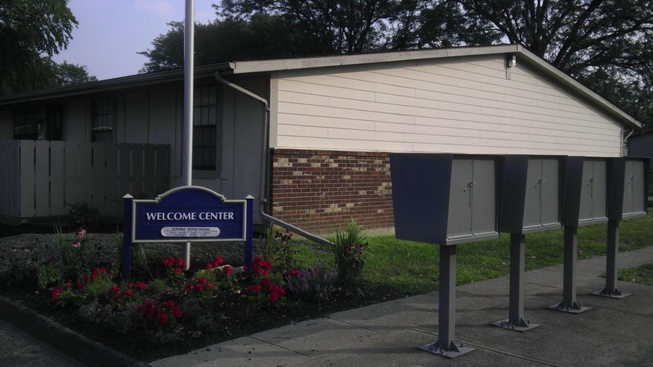 Apple Ridge Apartments - Photo 3 of 4