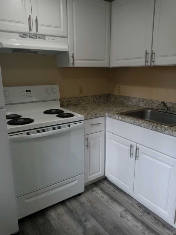 12 Monroe Street #B - Photo 4 of 6