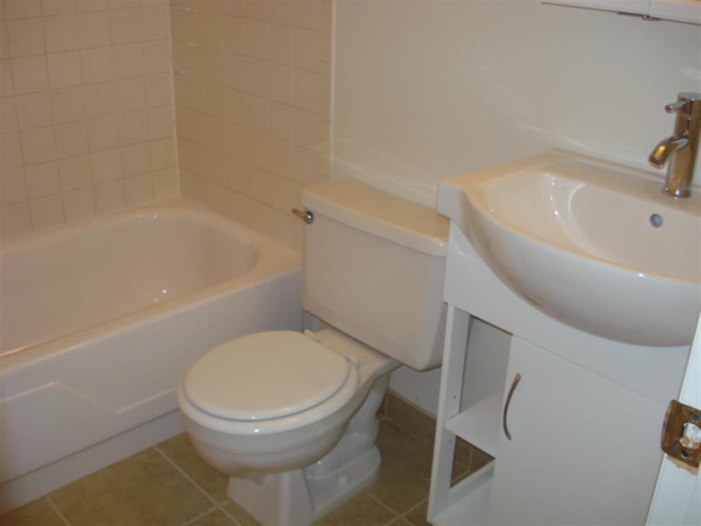 1955 South Reynolds Road - Photo 7 of 11