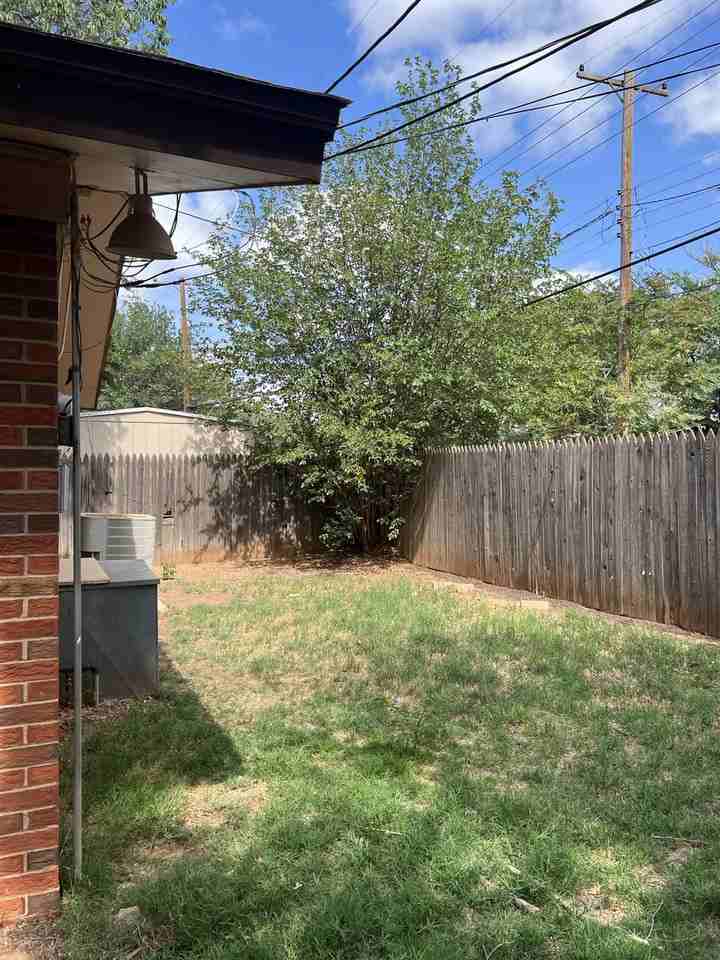 5405 31st Street - Photo 3 of 18